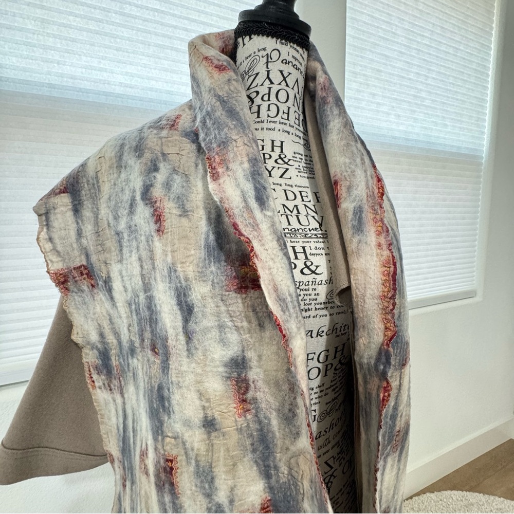 KOOLOO Artisan Felted Merino Wool Silk Scarf 70”x 12”– NWT (Sand Grey Multi)